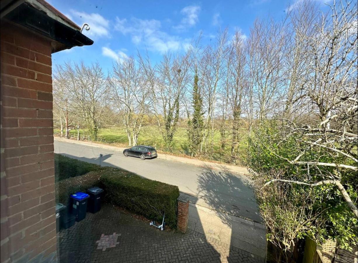 Close To Salisbury Cathedral المظهر الخارجي الصورة